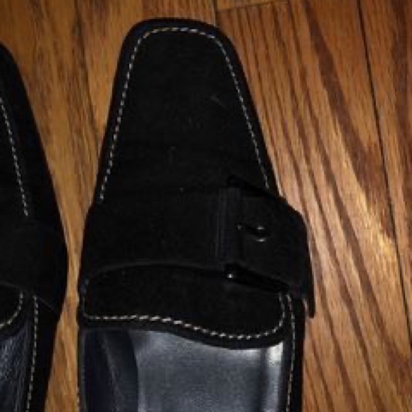 Stuart Weinstein Black Suede Block Heels with Silver Buckle - Picture 4 of 7